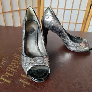 WOB COLE HAAN NIKEAIR HEEL SIZE 8 B LEATHER BLACK SILVER SOLID #360